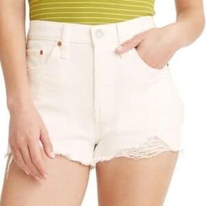 Levi's 501 Women's White raw hem Shorts